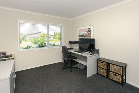 Photo of property in 1 Whakatomo Place, Havelock North, 4130
