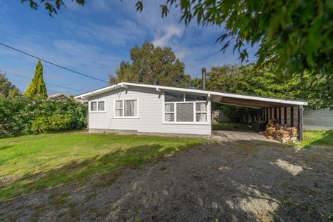 Photo of property in 15 Hardie Grove, Featherston, 5710