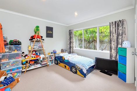 Photo of property in 11 Mural Place, Greenhithe, Auckland, 0632