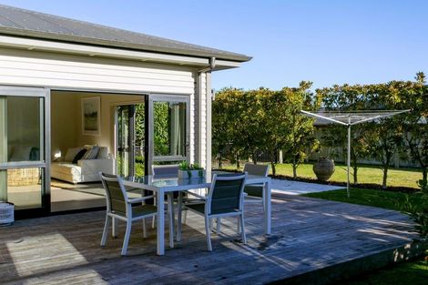 Photo of property in 8 Chateau Crescent, Rangatira Park, Taupo, 3330