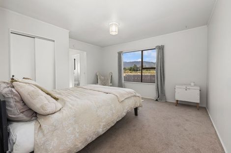 Photo of property in 42 Rutherford Drive, Waikanae Beach, Waikanae, 5036