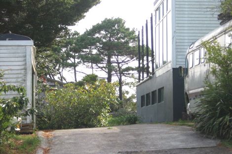 Photo of property in 2/7 Radiata Lane, Chatswood, Auckland, 0626