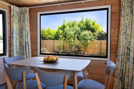 Photo of property in 43 Nimmo Avenue, Waikanae, 5036