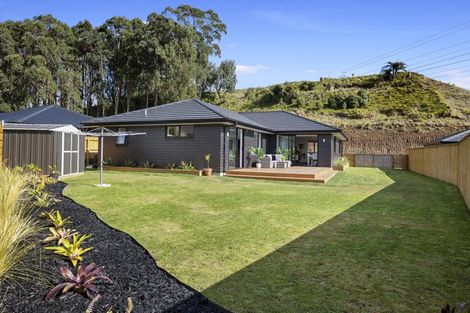 Photo of property in 5 Ruru Lane, Hurworth, New Plymouth, 4310