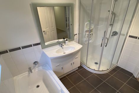 Photo of property in 7 Wroxton Place, Waiuku, 2123