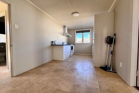 Photo of property in 2 Collie Road, Pukekohe, 2120