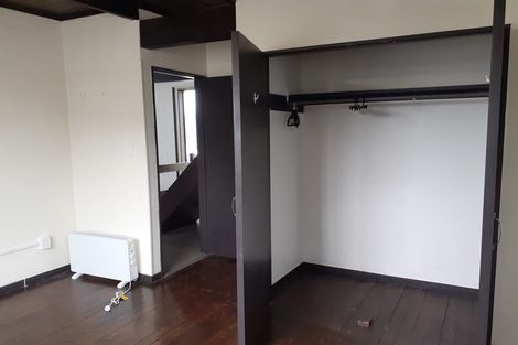 Photo of property in 140 Akaroa Drive, Maupuia, Wellington, 6022