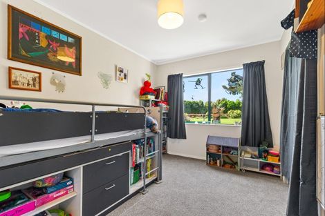 Photo of property in 9 Tui Glen Drive, Levin, 5571