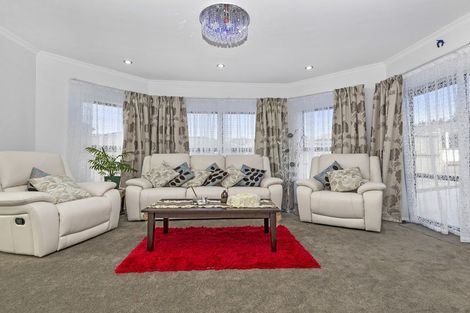 Photo of property in 247 Hill Road, The Gardens, Auckland, 2105