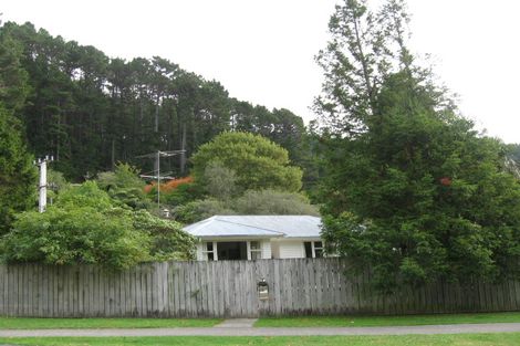 Photo of property in 92 Pinehaven Road, Pinehaven, Upper Hutt, 5019