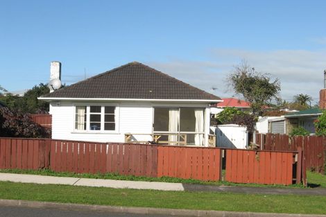 Photo of property in 1/22 Tawa Crescent, Manurewa, Auckland, 2102