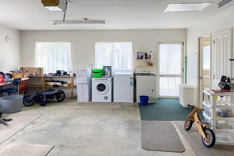 Photo of property in 8 Noone Close, Onerahi, Whangarei, 0110