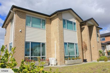 Photo of property in 4 Kirikiri Drive, Papakura, 2110