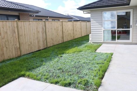 Photo of property in 13 Manene Street, Wattle Downs, Auckland, 2103
