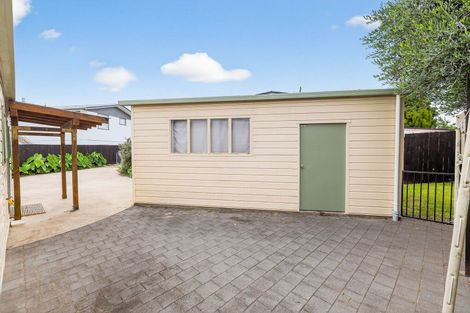 Photo of property in 104a Kingswood Road, Brookfield, Tauranga, 3110