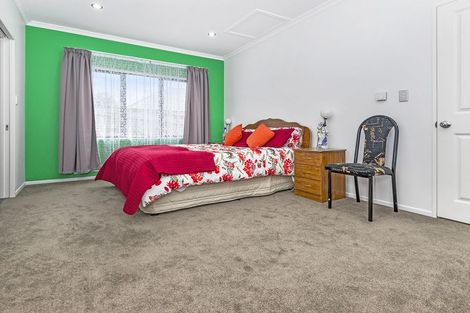 Photo of property in 247 Hill Road, The Gardens, Auckland, 2105