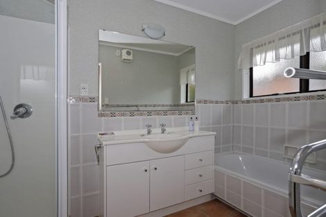 Photo of property in 2 Moehau Street, Te Puke, 3119