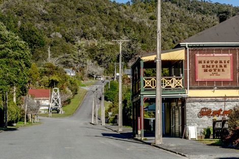 Photo of property in 7 Gay Street, Ross, 7812