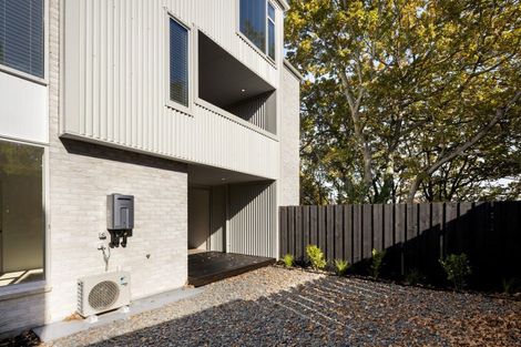 Photo of property in 2/2 Woodstock Road, Fairfield, Hamilton, 3214