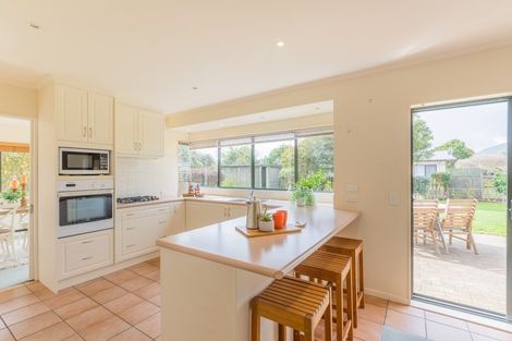 Photo of property in 9 Sylvan Avenue, Waikanae, 5036