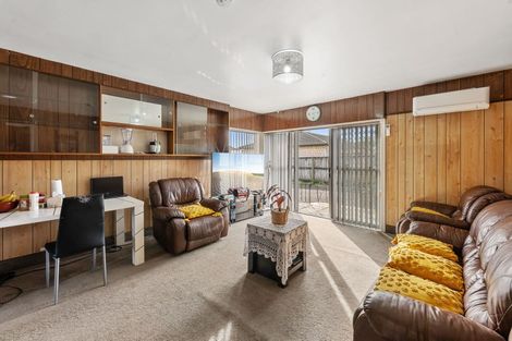 Photo of property in 2/75 Coronation Road, Papatoetoe, Auckland, 2025
