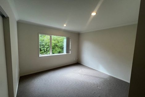 Photo of property in 32 Bur Oak Terrace, Schnapper Rock, Auckland, 0632