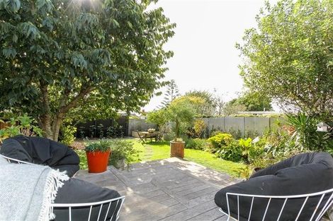 Photo of property in 77 Eliot Street, New Plymouth, 4310