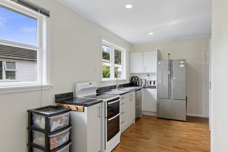 Photo of property in 15 Maher Street, Elderslea, Upper Hutt, 5018