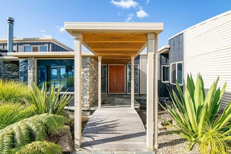 Photo of property in 52 Sunnyheights Road, Orewa, 0931
