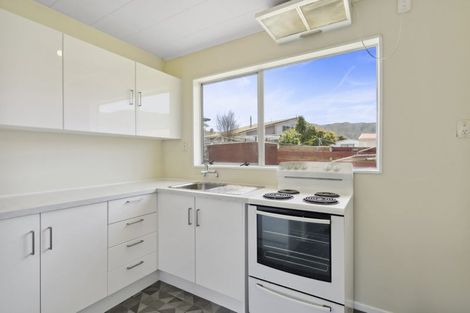 Photo of property in 293a Wellington Road, Wainuiomata, Lower Hutt, 5014