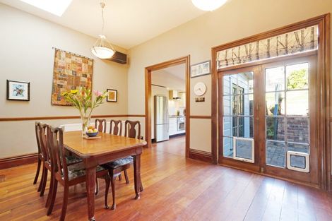 Photo of property in 51 Fairview Crescent, Kelburn, Wellington, 6012