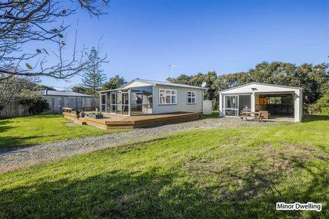 Photo of property in 8 Orere Point Road, Orere Point, Papakura, 2585