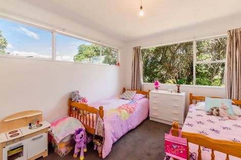 Photo of property in 17 Eruini Street, Waikanae Beach, Waikanae, 5036