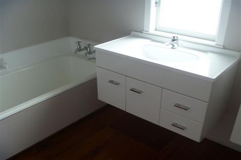 Photo of property in 70 Tukapa Street, Westown, New Plymouth, 4310