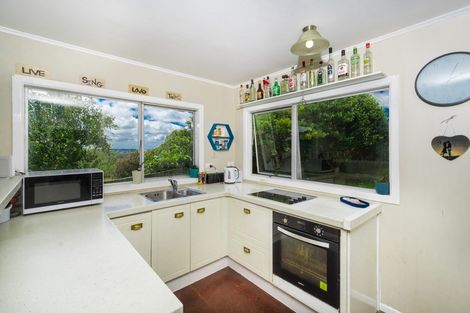 Photo of property in 12 Mildon Road, Waitakere, Auckland, 0782