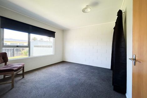 Photo of property in 2/52 Bayly Street, Waitara, 4320