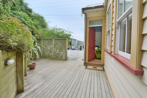 Photo of property in 5 Macandrew Road, Careys Bay, Port Chalmers, 9023