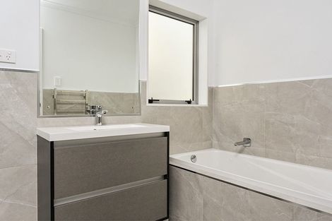 Photo of property in 29 Samuel Cassidy Avenue, Swanson, Auckland, 0614