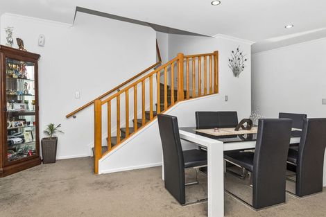 Photo of property in 247 Hill Road, The Gardens, Auckland, 2105