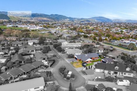 Photo of property in 5 Oakwood Grove, Paraparaumu Beach, Paraparaumu, 5032