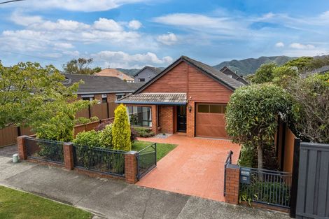 Photo of property in 86 Hautana Street, Woburn, Lower Hutt, 5010