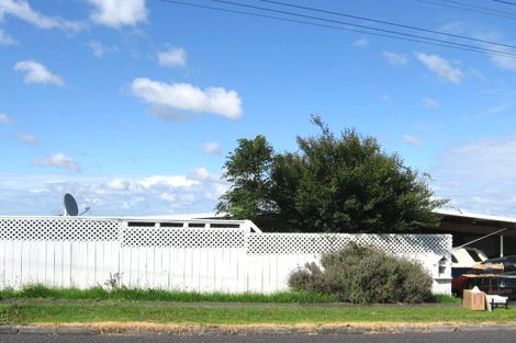 Photo of property in 1/91 Exmouth Road, Northcote, Auckland, 0627