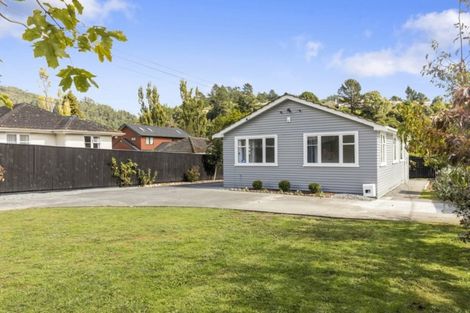 Photo of property in 358 Stokes Valley Road, Stokes Valley, Lower Hutt, 5019