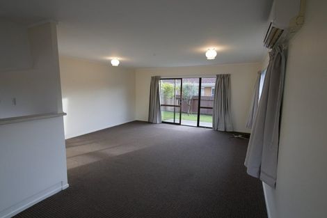 Photo of property in 2/27 Wellington Street, Papakura, 2110