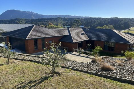 Photo of property in 5 Bell Bird Rise, Picton, 7220