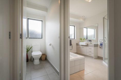 Photo of property in 18 Captain Wood Avenue, Whitianga, 3510