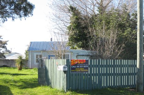 Photo of property in 40 Holland Crescent, Bulls, 4818