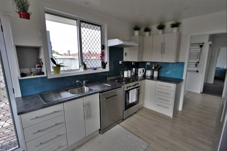 Photo of property in 15 Tieke Place, Tokoroa, 3420