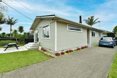 Photo of property in 27 Doment Crescent, Orewa, 0931