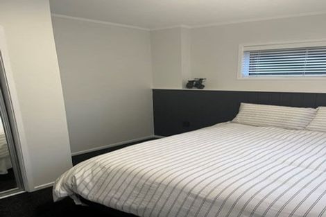 Photo of property in 1/3 Nickleby Place, Mellons Bay, Auckland, 2014